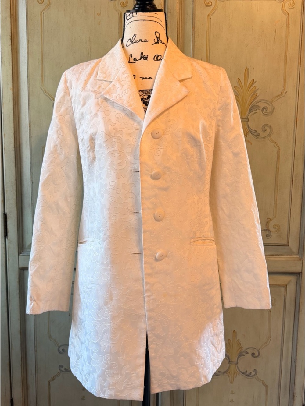 Custom made White Floral Jacquard Button-Up Blazer